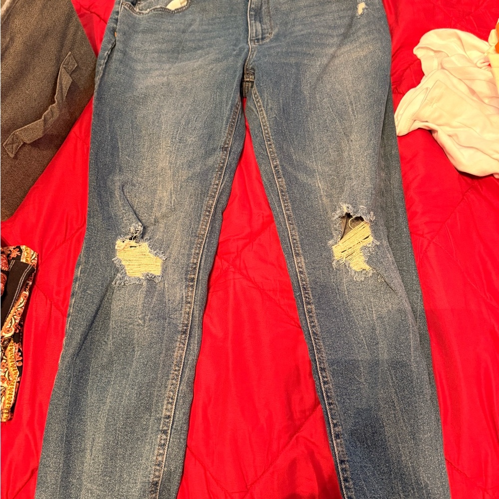 No Boundaries Distressed Straight Leg Blue Jeans